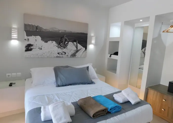 Perissa Beachfront Rooms