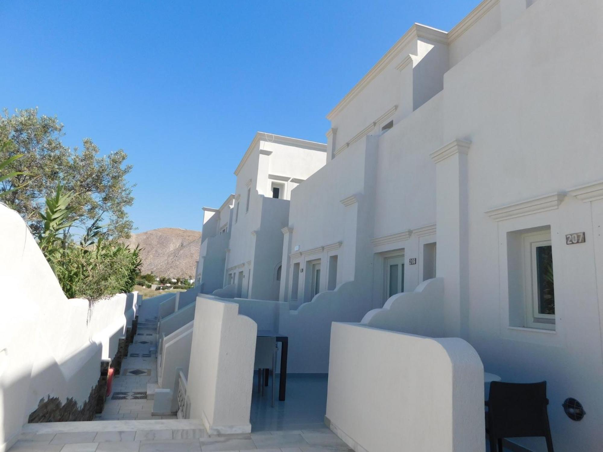 Beachfront * Perissa (Santorini)