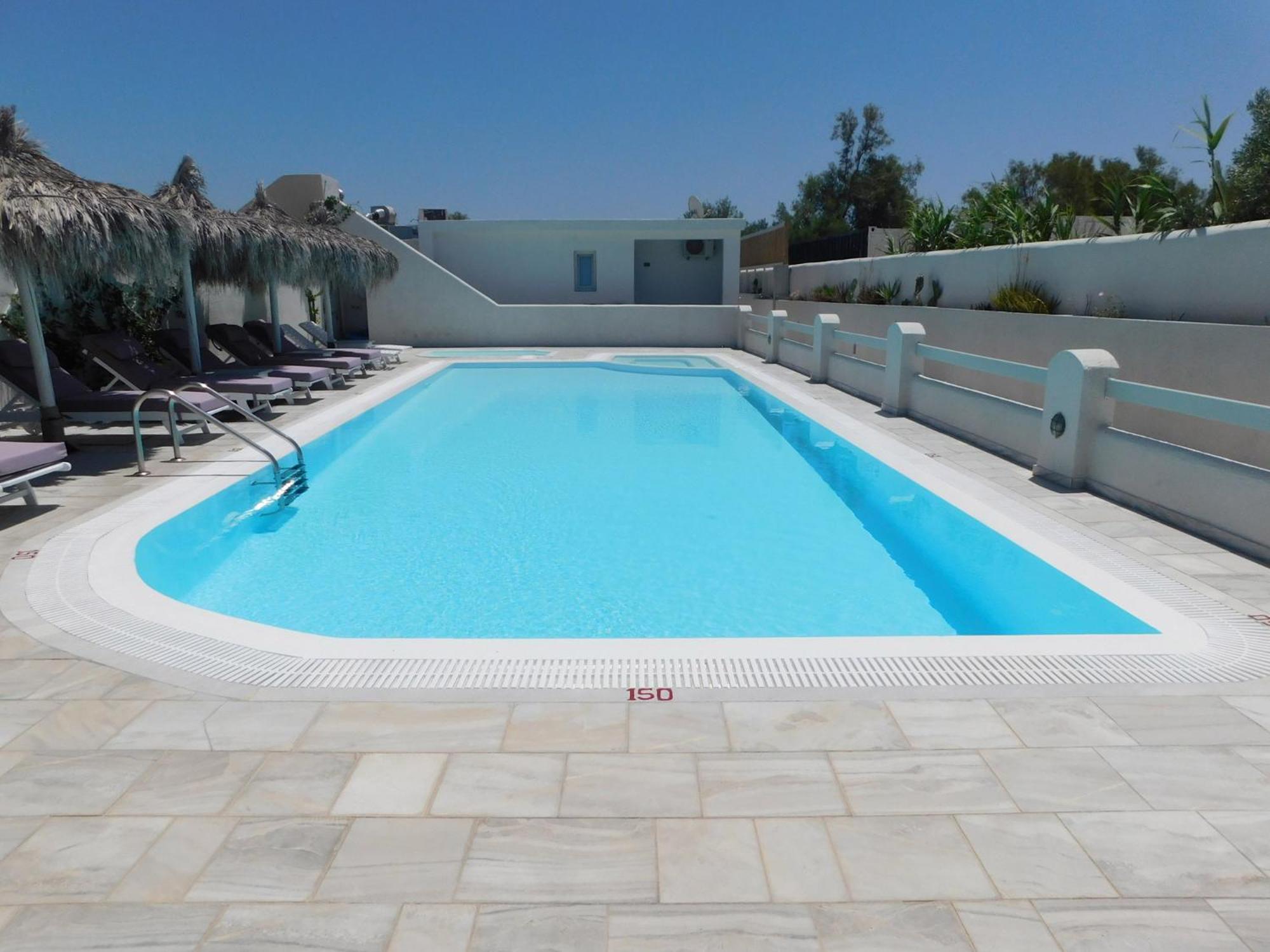 Beachfront Apartamento Perissa (Santorini)